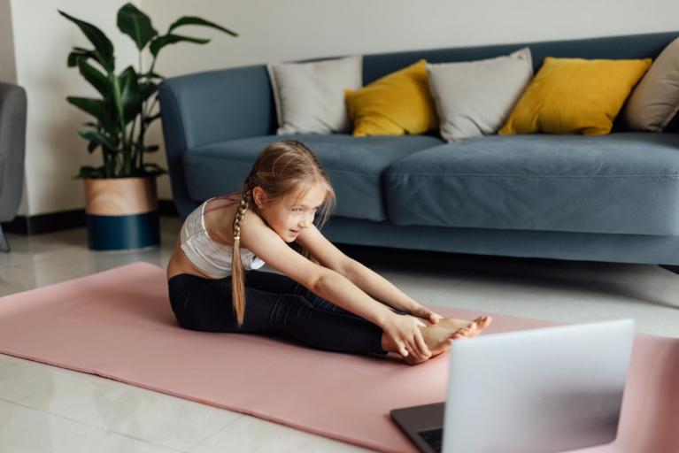 Image for Acto de equilibrio: Docente y niño EN LÍNEA