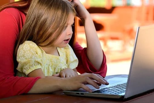 image in article Online Child Care Courses in Texas: Training Made Simple
